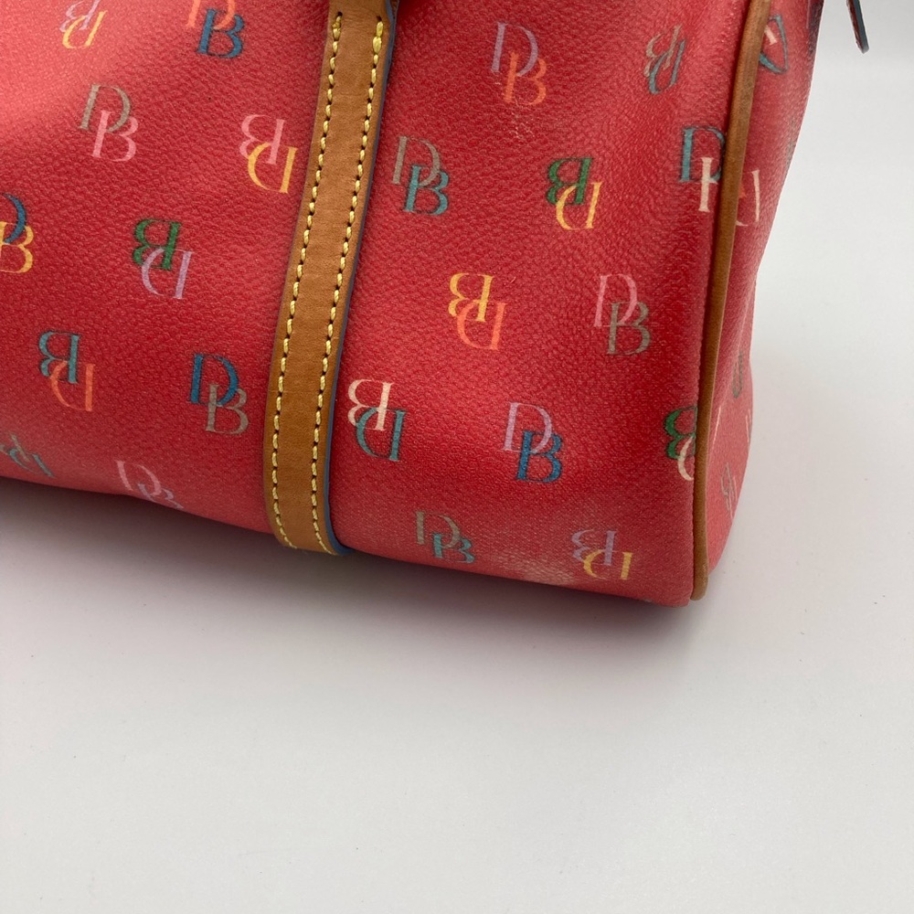 Stylish Dooney & Bourke pink monogram barrel, shoulder/satchel rainbow bag - Picture 10 of 15
